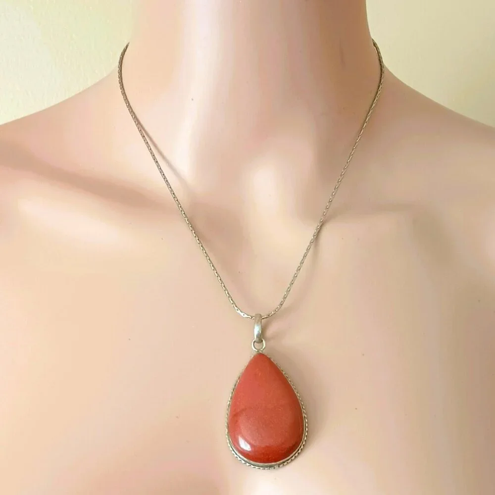 Vtg Teardrop Sandstone Necklace 17